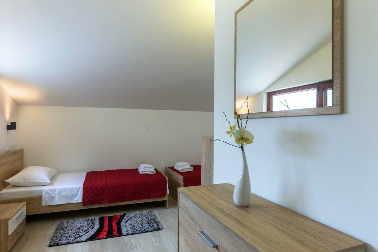 Apartmani Suzi بولا المظهر الخارجي الصورة