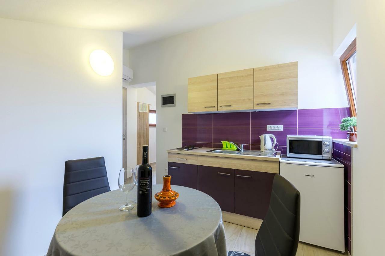 Apartmani Suzi بولا المظهر الخارجي الصورة